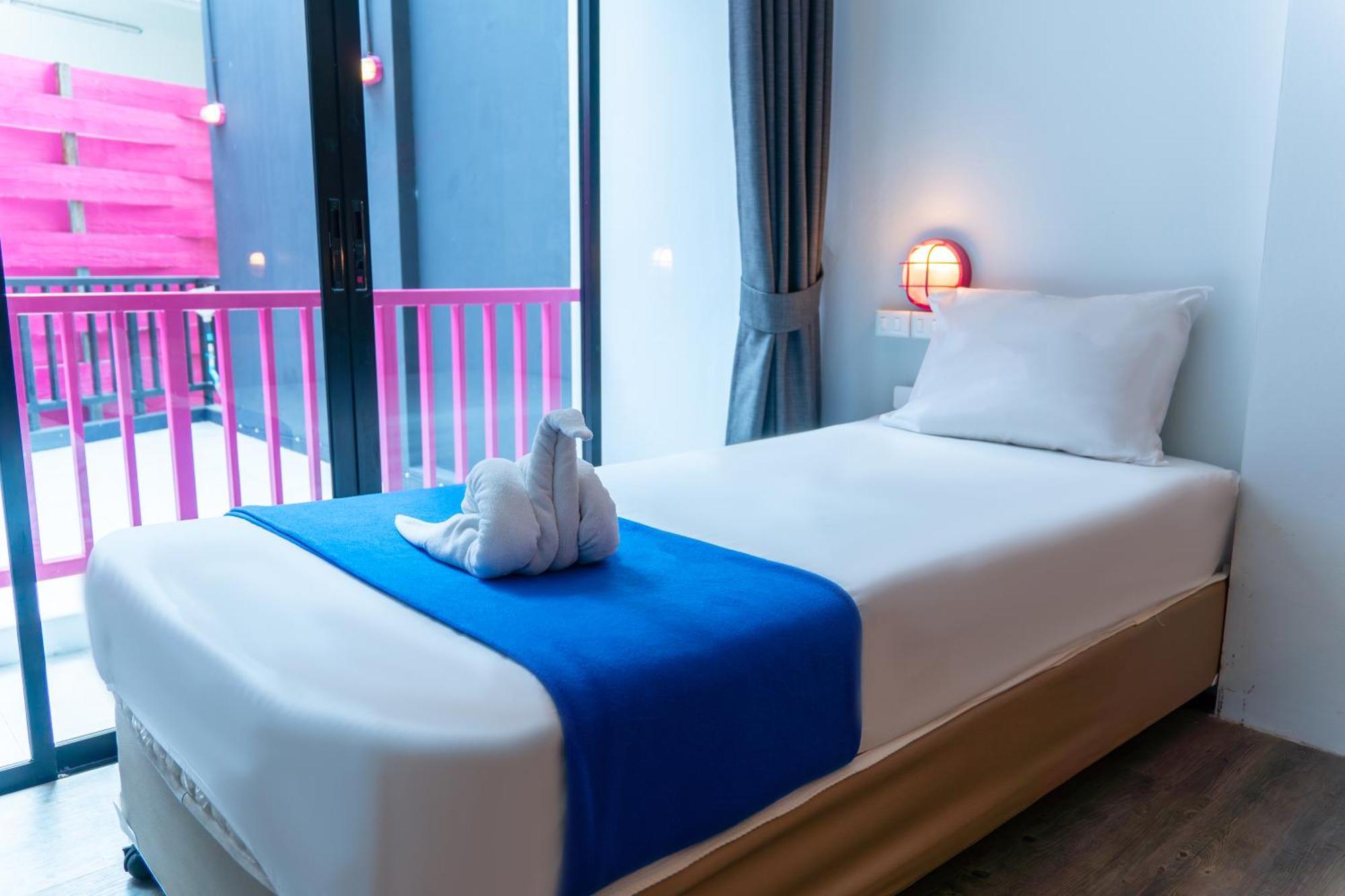 Хостел Slumber Surf Phuket Kata Экстерьер фото